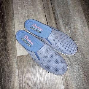 EUC (Almost New)! Skechers Light Blue Memory Foam Slip-Ons~Size 9
